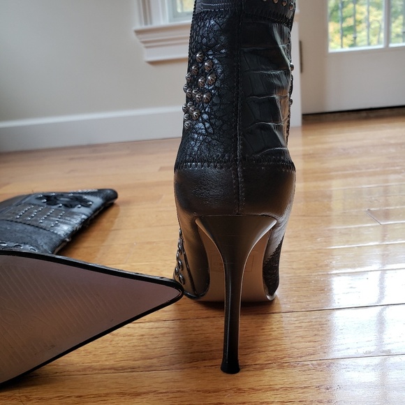 Boots - Picture 8 of 8